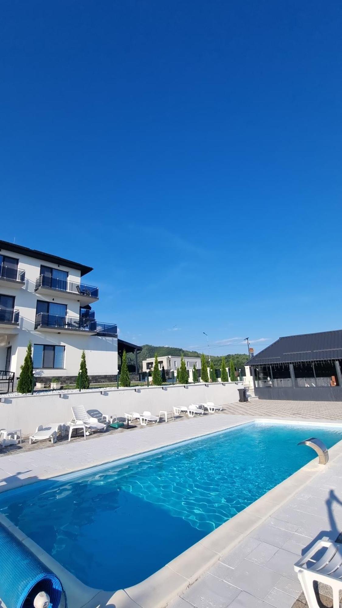 Casa De Vacanta Larisa Novaci-Străini エクステリア 写真
