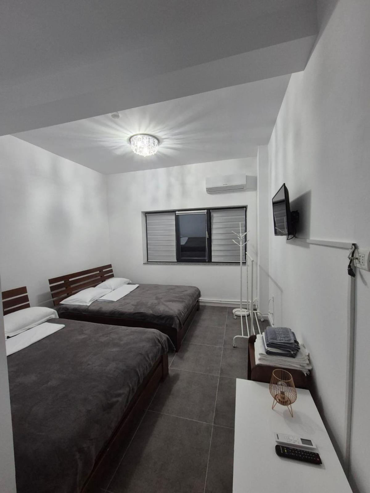 Casa De Vacanta Larisa Novaci-Străini エクステリア 写真